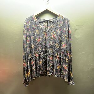 CASLON Top women's size Medium Floral long sleeve tie waist Blouse